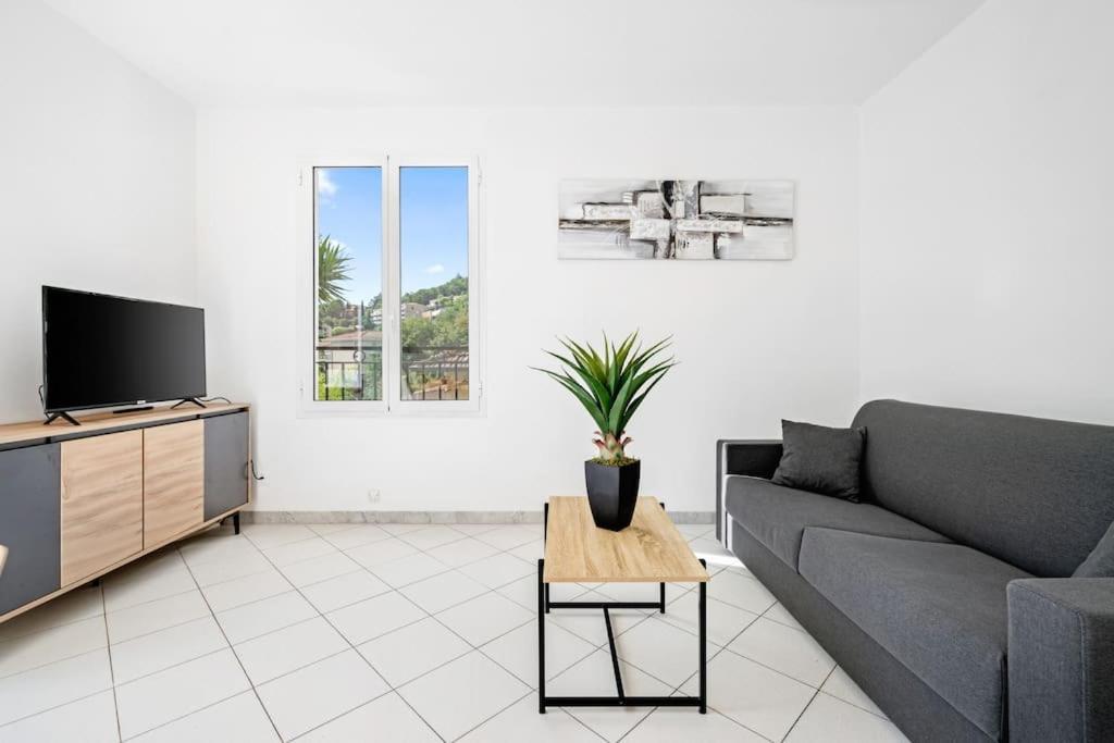 La Villa Julia - Calme - Spacieux - Parking Prive - Climatisation Mentone Esterno foto