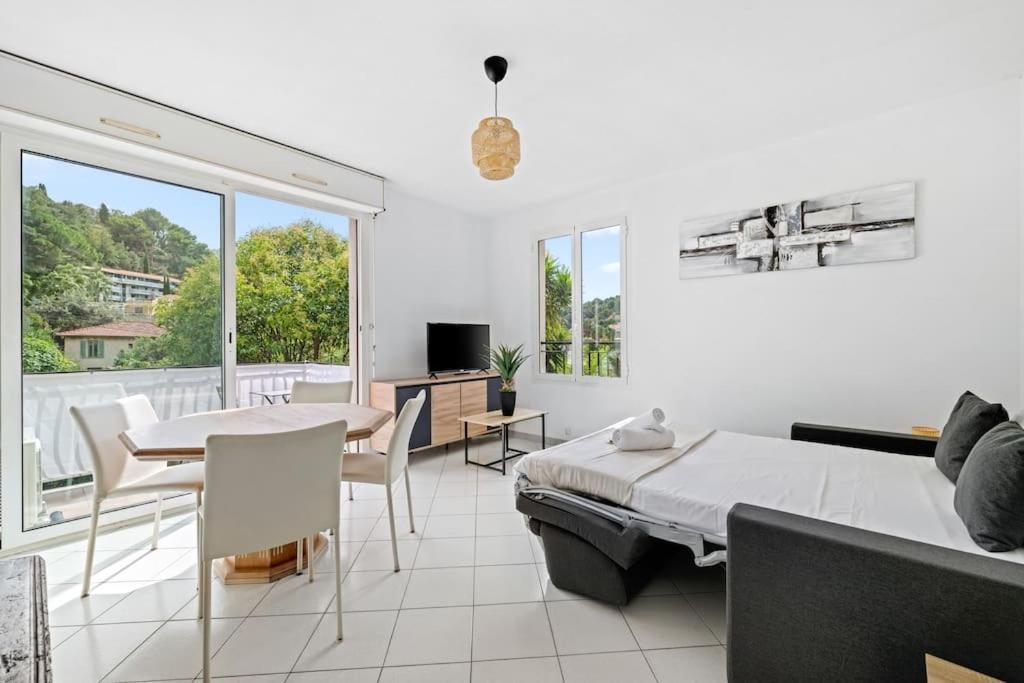 La Villa Julia - Calme - Spacieux - Parking Prive - Climatisation Mentone Esterno foto