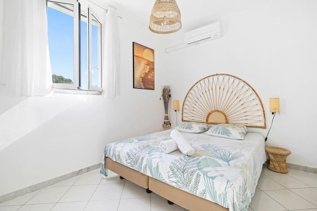La Villa Julia - Calme - Spacieux - Parking Prive - Climatisation Mentone Esterno foto