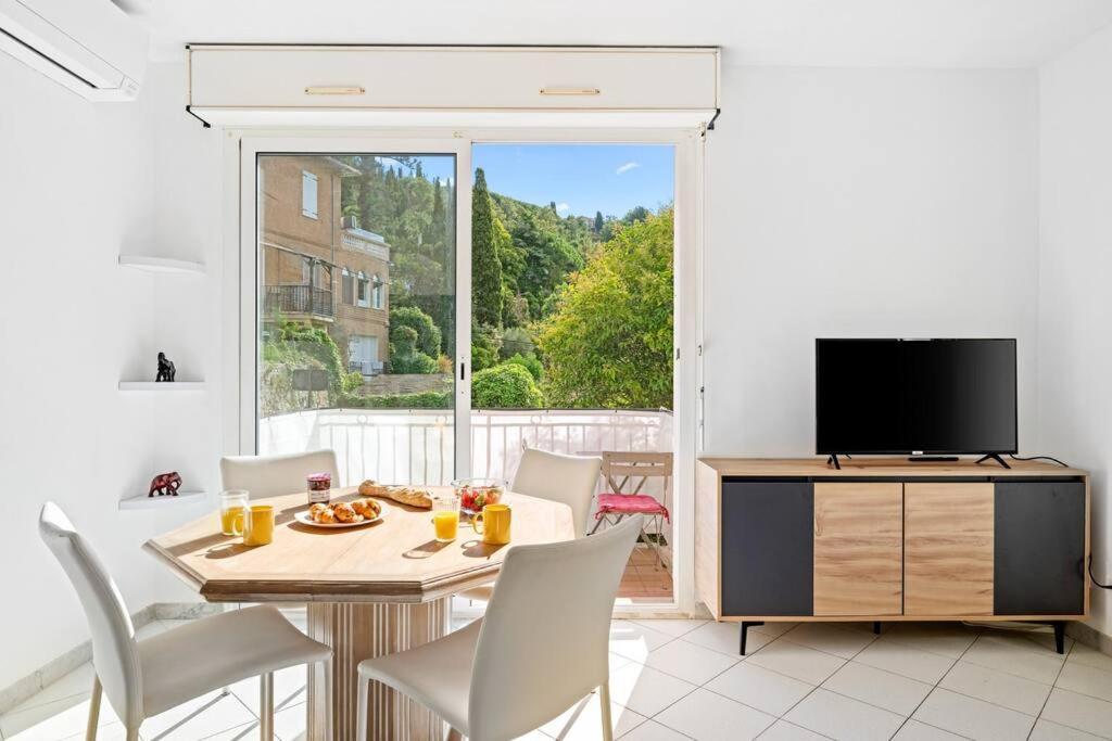 La Villa Julia - Calme - Spacieux - Parking Prive - Climatisation Mentone Esterno foto